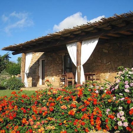 Le Tre Pietre Villa Бая Сардиния Екстериор снимка