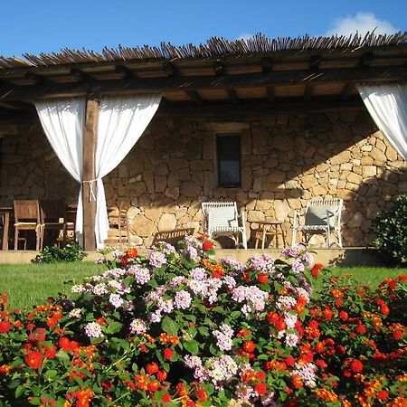 Le Tre Pietre Villa Бая Сардиния Екстериор снимка