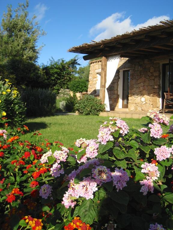 Le Tre Pietre Villa Бая Сардиния Екстериор снимка
